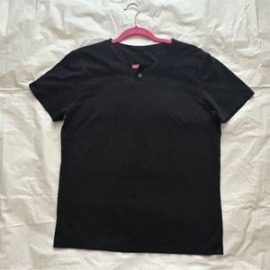 Black men’s t-shirt